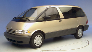 Illustration for article titled What's the best cheap minivan for city driving?